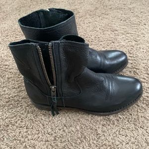 Blackstone Black leather booties